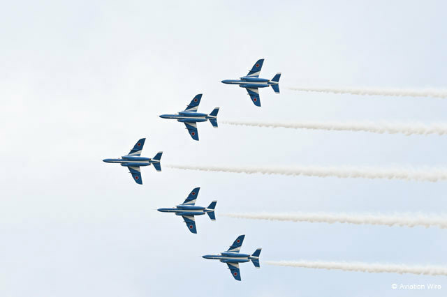 曲技飛行を披露するブルーインパルス＝PHOTO: Tadayuki YOSHIKAWA/Aviation Wire