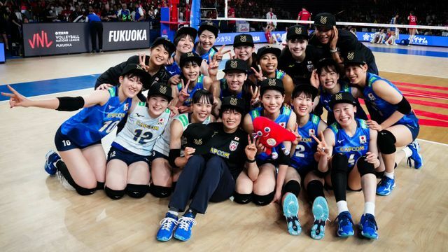 セルビア戦後のバレーボール女子日本代表(C)volleyballworld.com