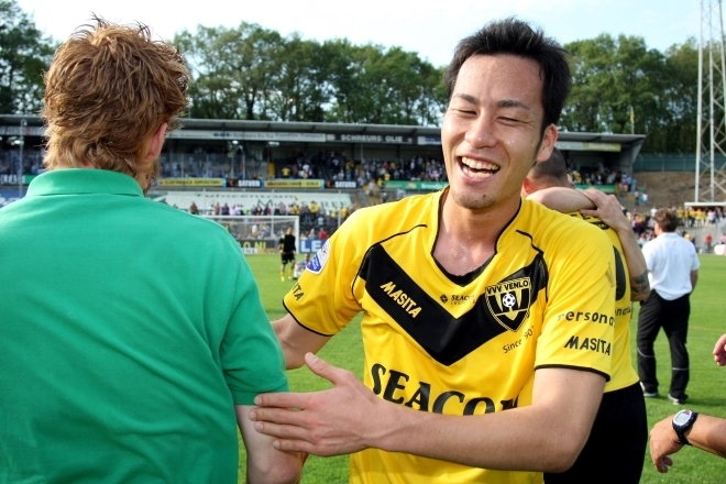 VVV時代の吉田（写真右）などオランダで活躍した日本人プレーヤーたちとの交流も。(C)Getty Images