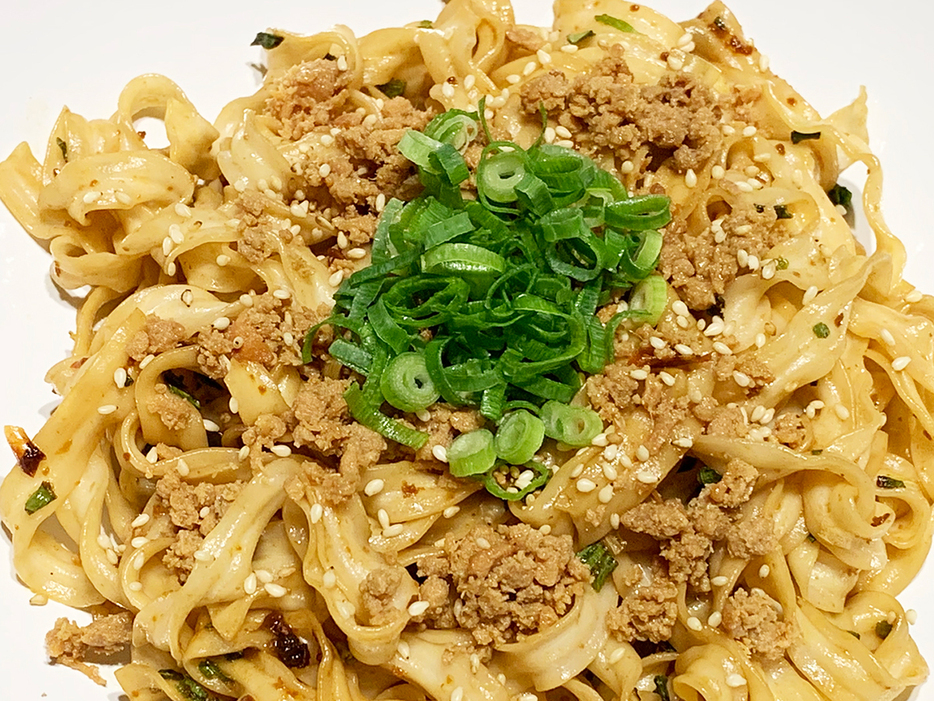 完成した「真麺堂台湾刀削麺」