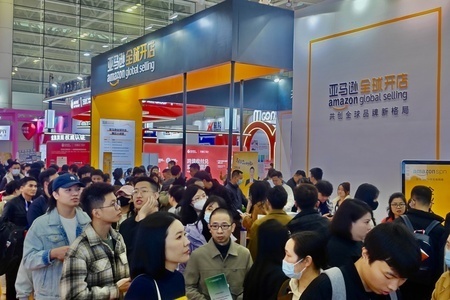 福建省福州市で開催された越境EC交易会（2024年3月18日撮影、資料写真）。