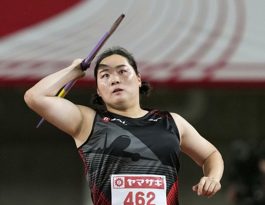 女子やり投げ　62メートル87で優勝した北口榛花＝デンカビッグスワンスタジアム