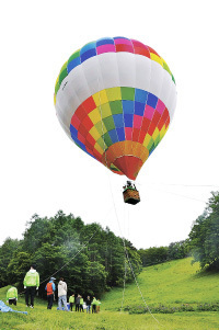 東急リゾートタウン蓼科で行われている気球搭乗体験イベント