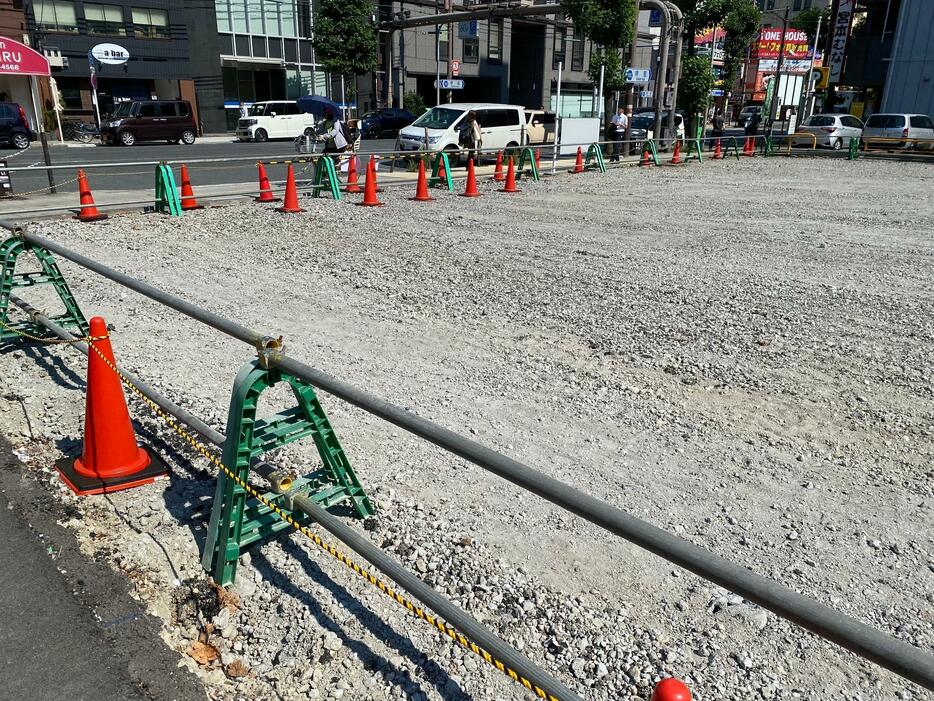 今年6月、紙袋に入った赤ちゃんの遺体が見つかった大阪市の駐車場（撮影：編集部）