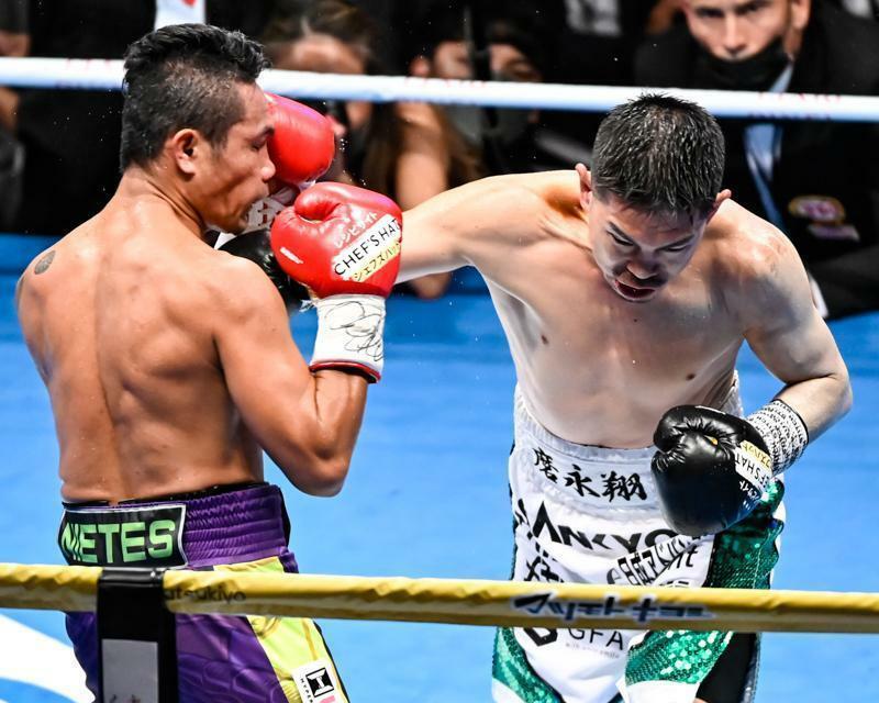 井岡の右のストレートがニエテスの頑強なディフェンスをこじあける(写真・山口裕朗）