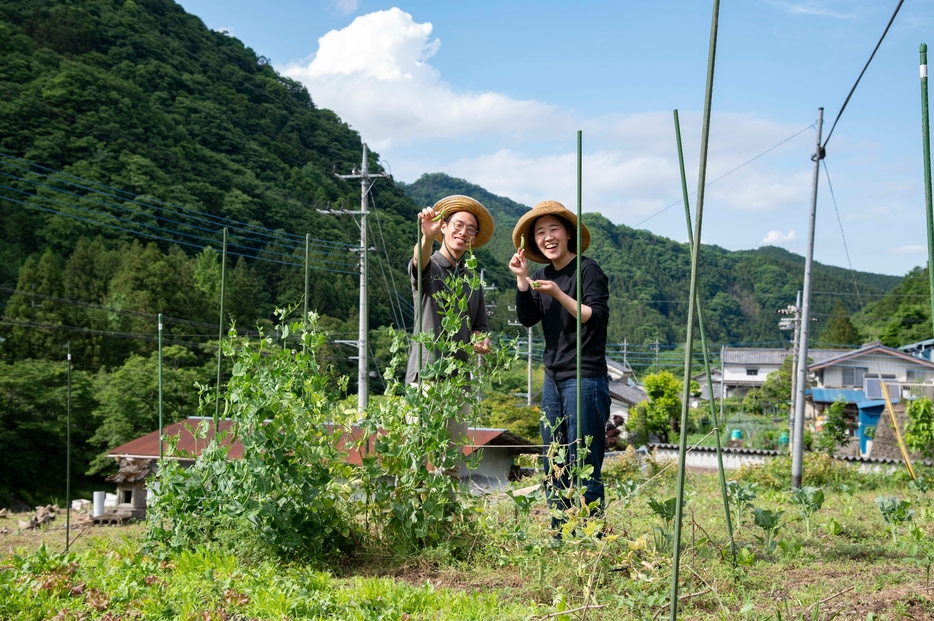 「村の喫茶店もくもく」では、南牧村ゆかりの素材や元貴さんが育てた野菜を、管理栄養士の資格を持つ妻の侑生さんが調理したメニューを提供する