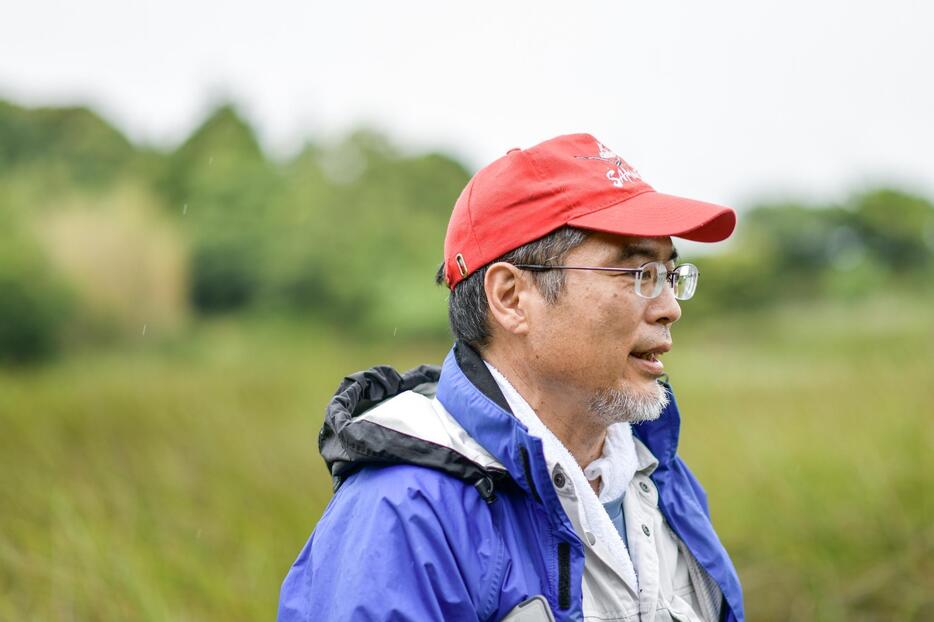 「もはや国内ではアメリカザリガニがいない水辺のほうが特殊。なので、彼らがいなかったときの生態系がほとんどわからない。元に戻すのに10年、20年という単位ではきかないことは確かですね」と苅部