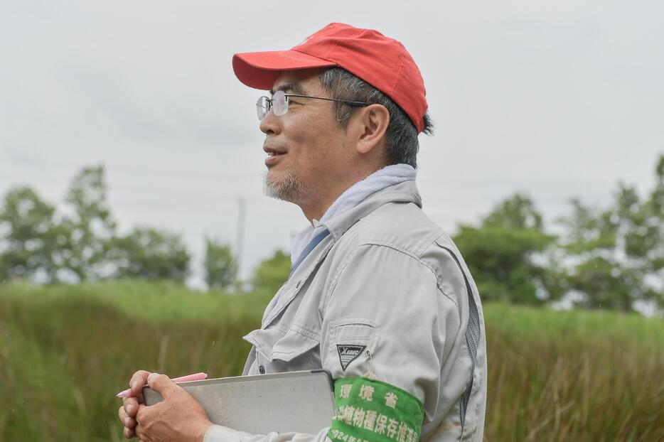 神奈川県立生命の星・地球博物館の主任学芸員、苅部治紀。「アメリカザリガニの問題は、実はブラックバスよりも深刻。悪気なく、みんなとても恐ろしい生き物を放してきてしまった」