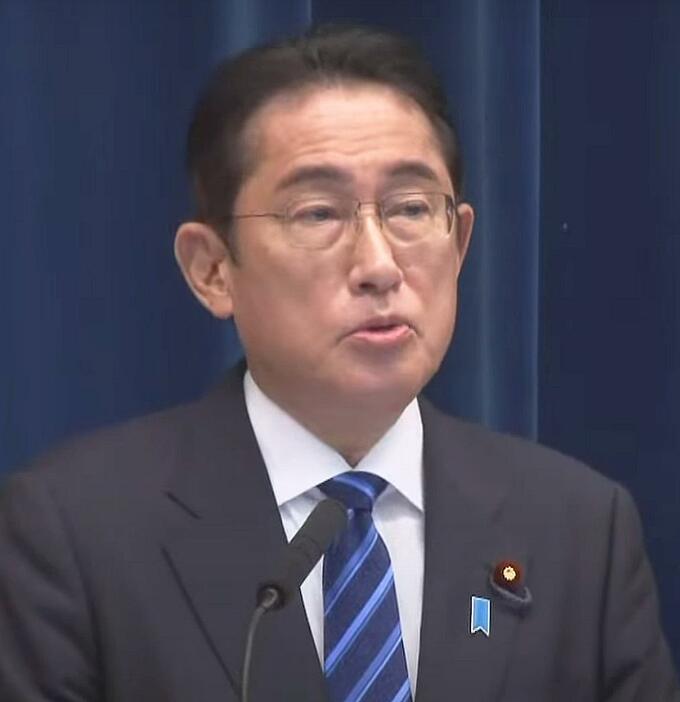 冒頭発言を行う岸田首相