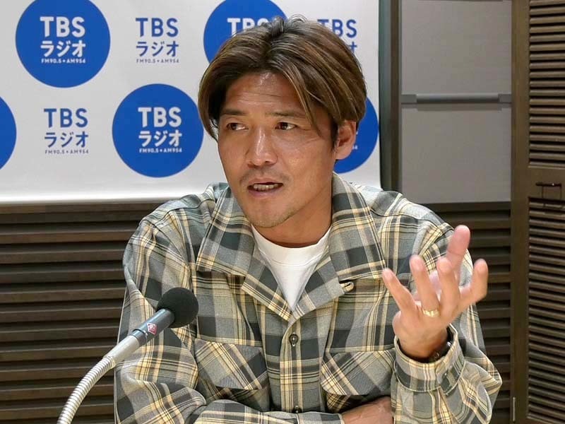 子どものサッカー指導について語る大久保嘉人さん