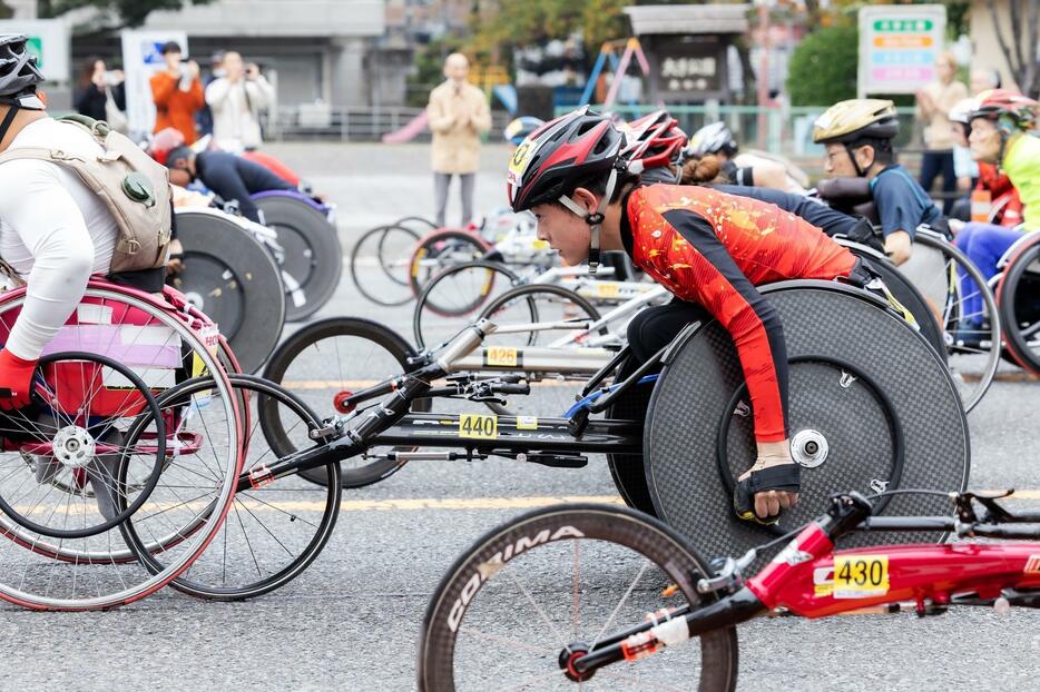 スタート直後の和氣選手（撮影：越智貴雄）