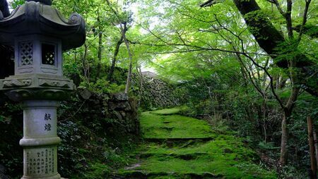 道長の息子、顕信ゆかりの無動寺（写真: sudati / PIXTA）