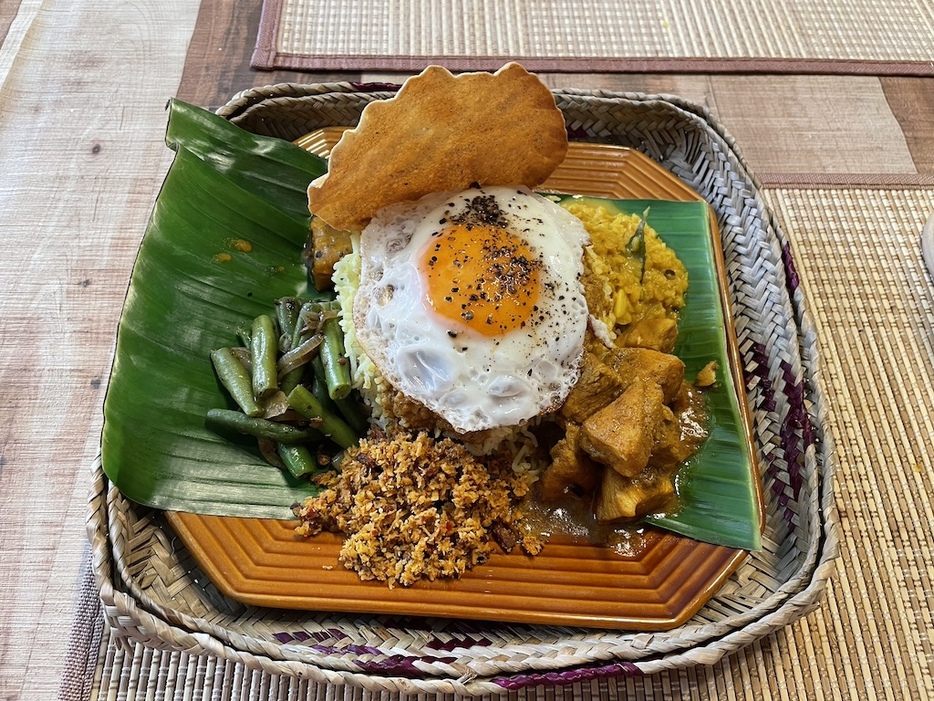 「スリランカカレー デザート＆ティー」のスリランカカレー