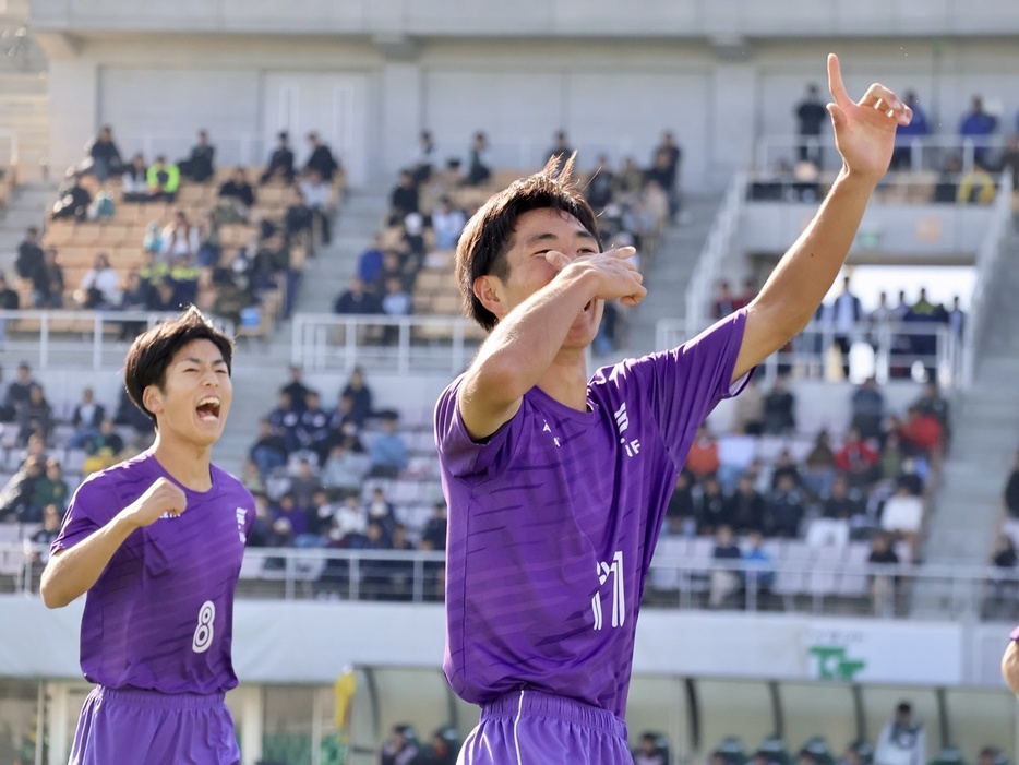 市立長野高FW金子陽太(3年)の“ディバラマスク”(Hiromu TANAKA)