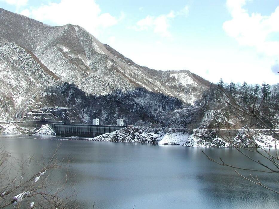 雪の奥多摩湖（写真提供＝奥多摩町）