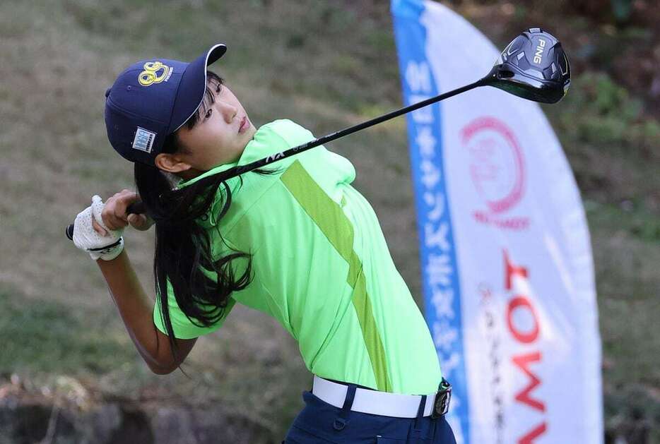 単独首位発進の滝澤里菜＝静岡カントリー浜岡コース＆ホテル・小笠コース（撮影・萩原悠久人）