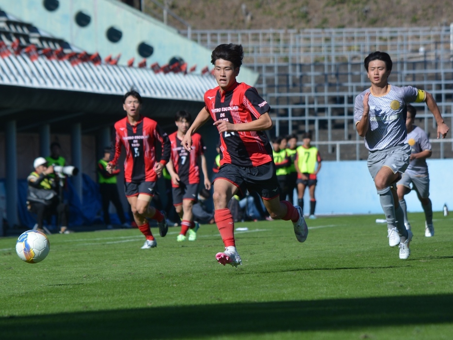 先発起用に結果で応えた矢板中央高DF山村瞳輝(3年=FC JFC)(Yuki MATSUO)