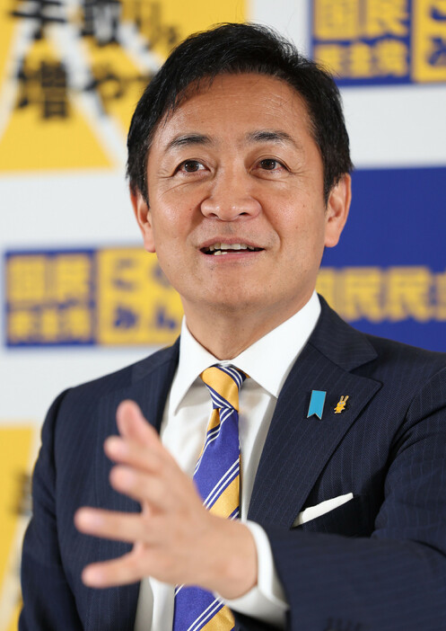 国民民主党の玉木雄一郎代表は１日、時事通信のインタビューに応じ、首相を目指す考えを示したが「今ではない」と述べた。自公連立政権入りは否定した＝同日午後、国会内