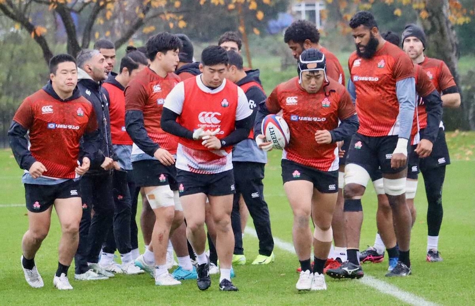 24日のイングランド戦に向けて練習するラグビー日本代表（提供JRFU）