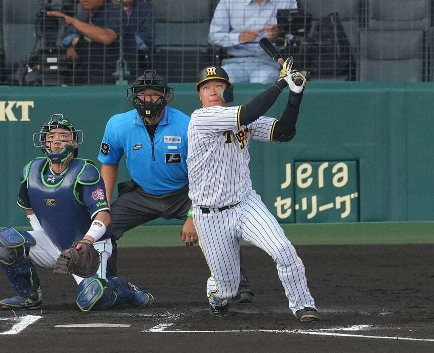 大山悠輔＝甲子園球場（松永渉平撮影)