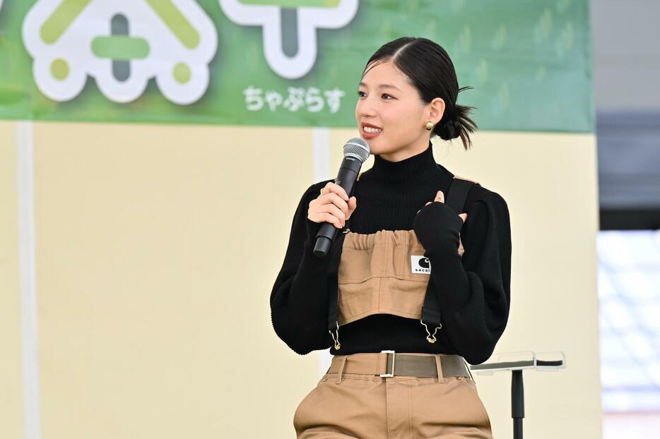 石井杏奈、浜松市のお茶イベントに登場（撮影・蔦野裕）