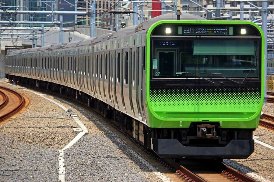 高輪ゲートウェイ駅に到着する電車（画像：写真AC）