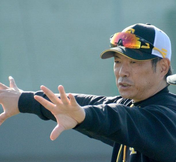 野手の秋季キャンプを視察した小久保監督