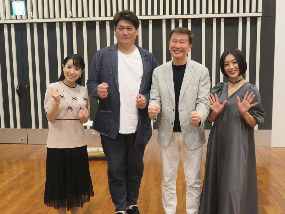 収録に参加した、左から西村知美、立浪親方、森田健作、酒井法子