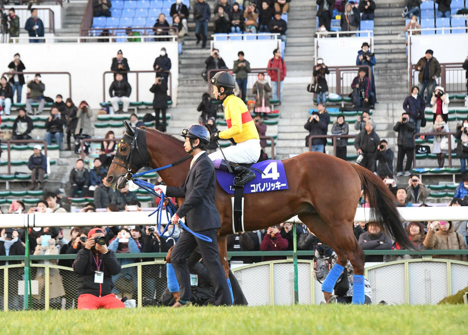 18年1月6日、引退式に臨むコパノリッキー。鞍上は武豊騎手