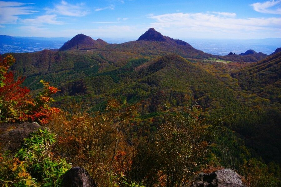 古い火山活動から成り立つ榛名山