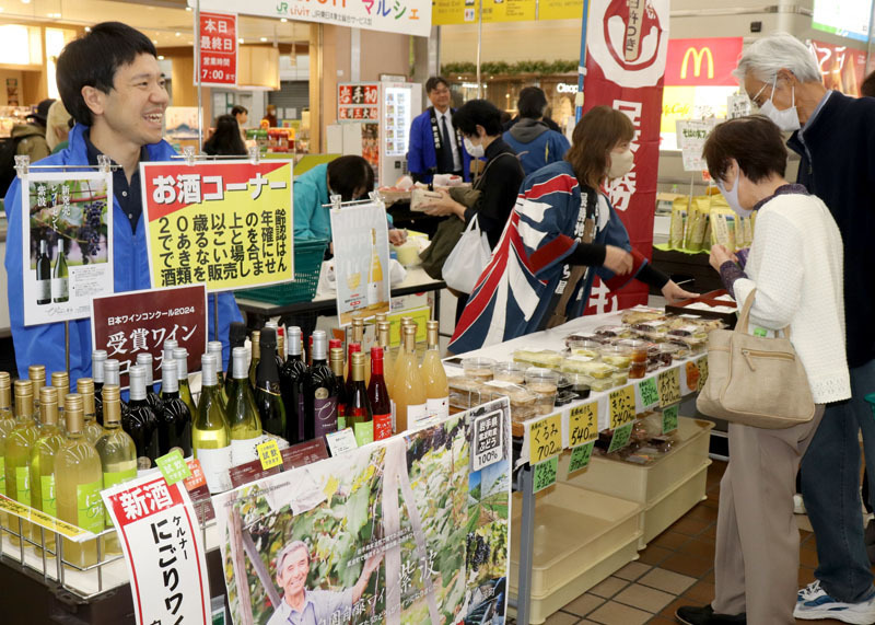 地域の食、特産品をPRした「とうぎん・もりしん・きたしん・LiViTマルシェ」