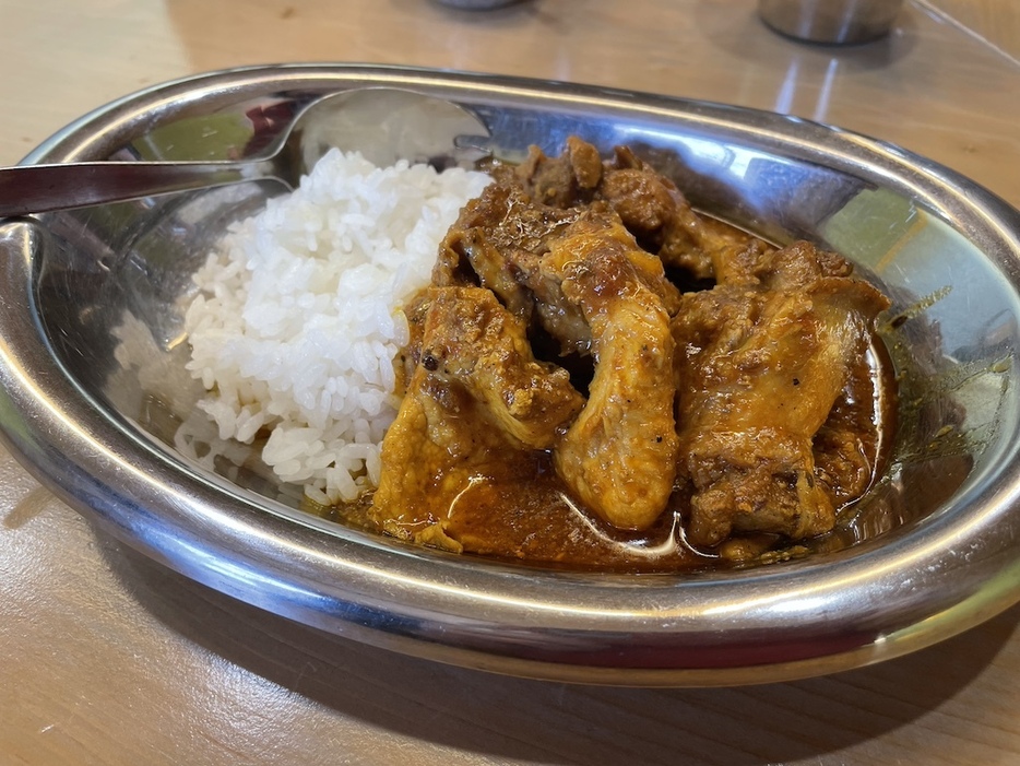 「骨付きチキンカリー」