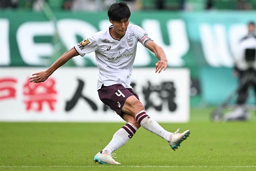 東京V戦でゴールを決めた山川哲史【写真：徳原隆元】