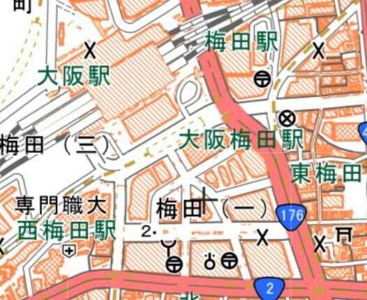 現在の大阪駅周辺。主に画像中央付近のエリアの変遷を見ていきます　※出典：地理院地図（電子国土Web）、編集部で一部切り取り