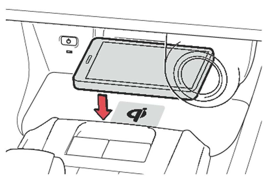 「ハリアー」のワイヤレス充電トレーのイメージ画像（画像：トヨタ自動車）