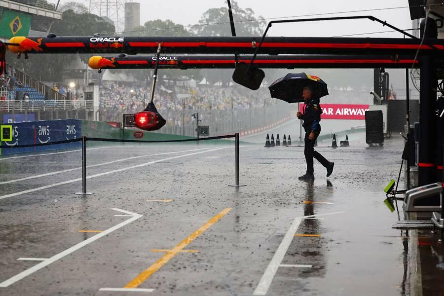 大雨の影響で予選開始は1時間の遅延となったF1サンパウロGP(C)Red Bull Content Pool