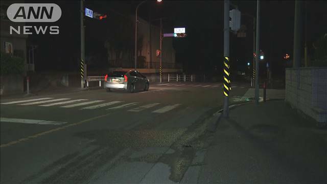 "信号のある交差点で横断歩道を自転車で渡っていた女性を車でひき逃げか　相模原市"