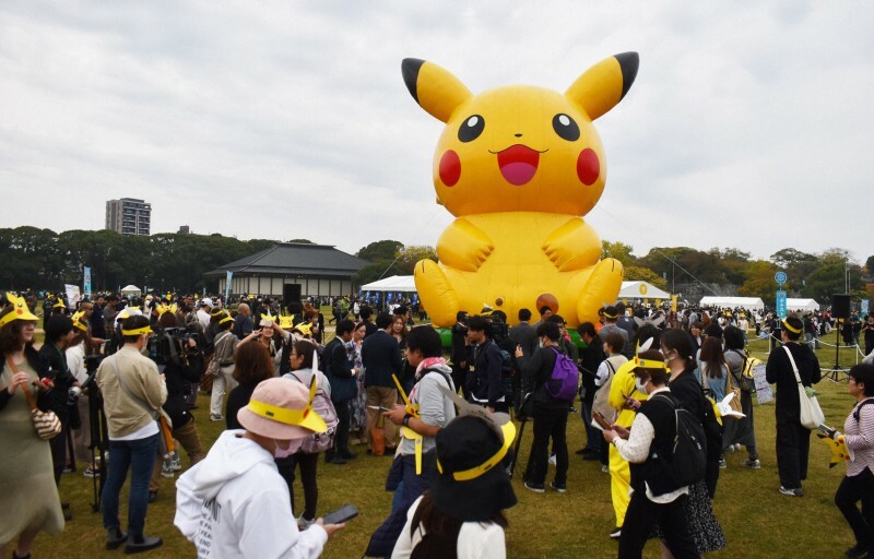 「ポケモンGO　ワイルドエリア」のメイン会場となった舞鶴公園には多くの参加者が集まった＝福岡市中央区で2024年11月16日午前9時10分、平川昌範撮影