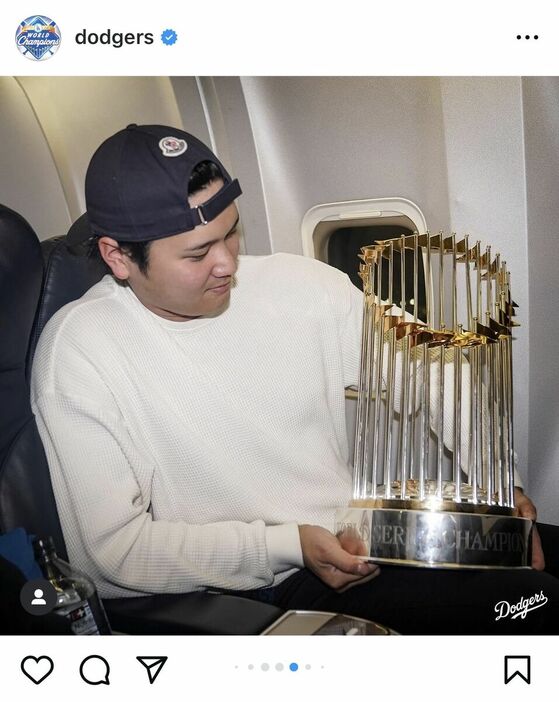 ドジャースの球団公式インスタグラム（＠ｄｏｄｇｅｒｓ）より