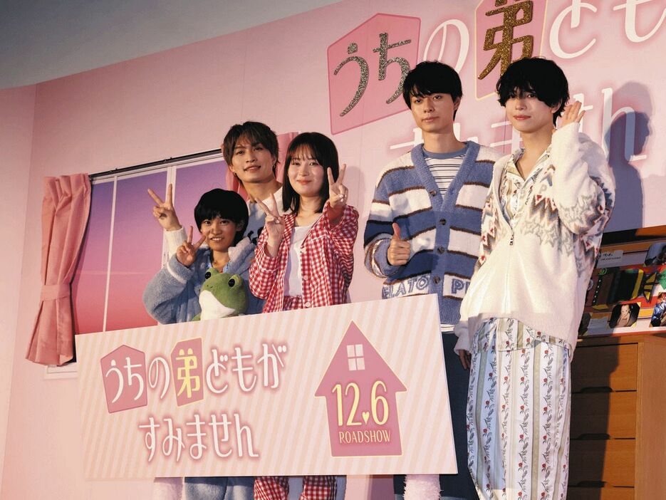 完成披露試写会で登壇した（左から）内田煌音、那須雄登、畑芽育、作間龍斗、織山尚大