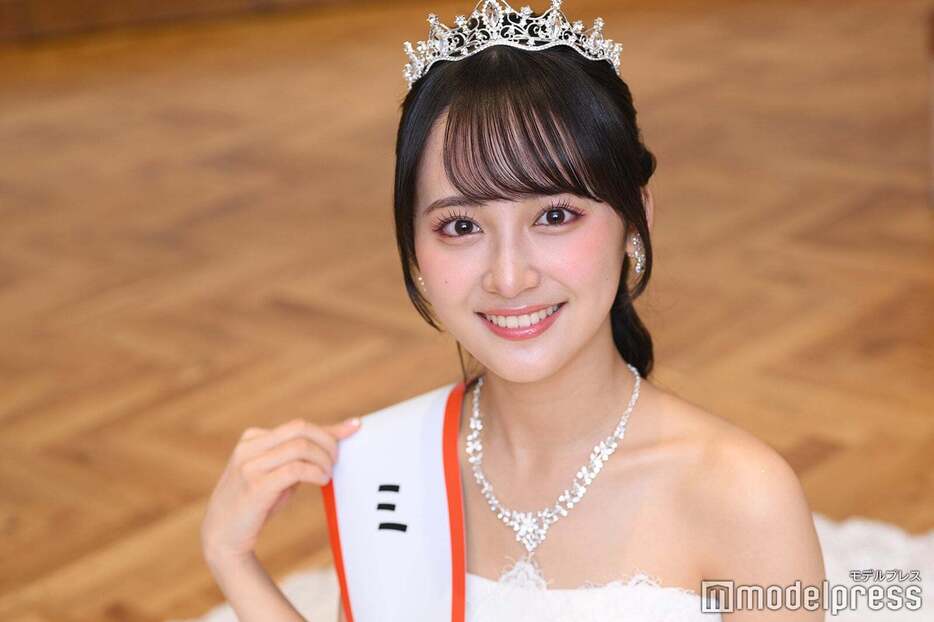 「ミス慶應2024」に輝いた齊藤美雅さん