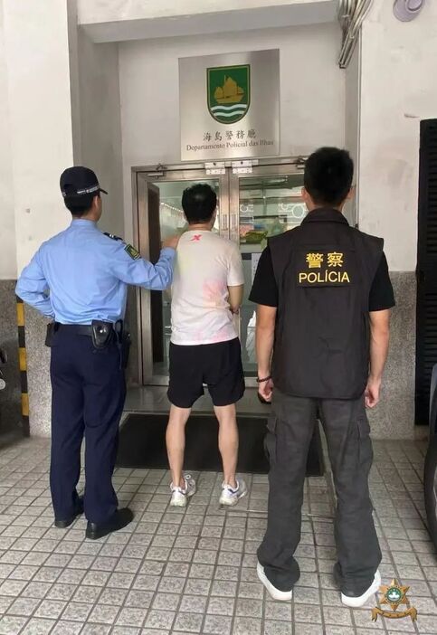 大学キャンパスへ侵入し学生の所有物を盗んだとして逮捕された男（写真：マカオ治安警察局）