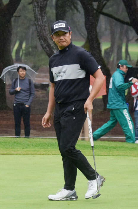 ダンロップ・フェニックス第３日。通算１４アンダーの２位にツアー未勝利の永野竜太郎（写真）。松山英樹は４バーディー、１ボギーの６８でまとめ、１３アンダーで３位＝１６日、宮崎・フェニックスＣＣ