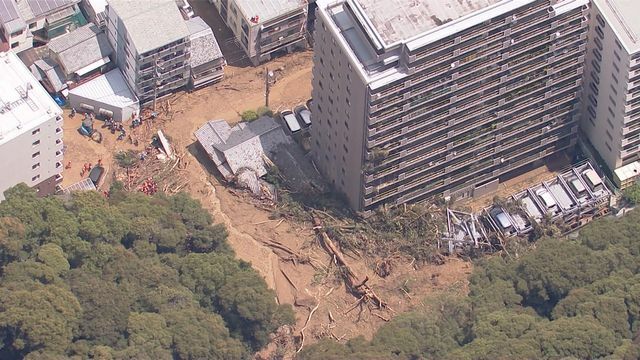 松山市緑町の土砂崩れ現場（発災当日）