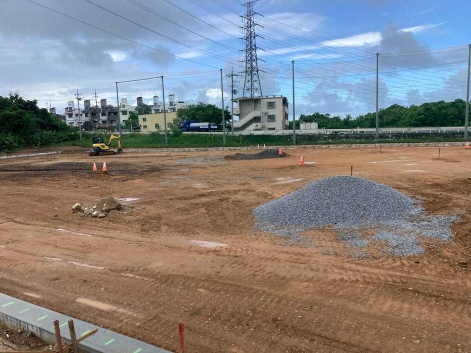 防球ネットを高層化した阪神2軍キャンプ地の具志川野球場