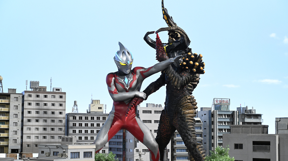 (c)円谷プロ (c)ウルトラマンアーク製作委員会・テレビ東京