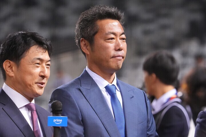 井端監督との２ショットを公開した上原氏（右）。写真：田中研治（THE DIGEST写真部）