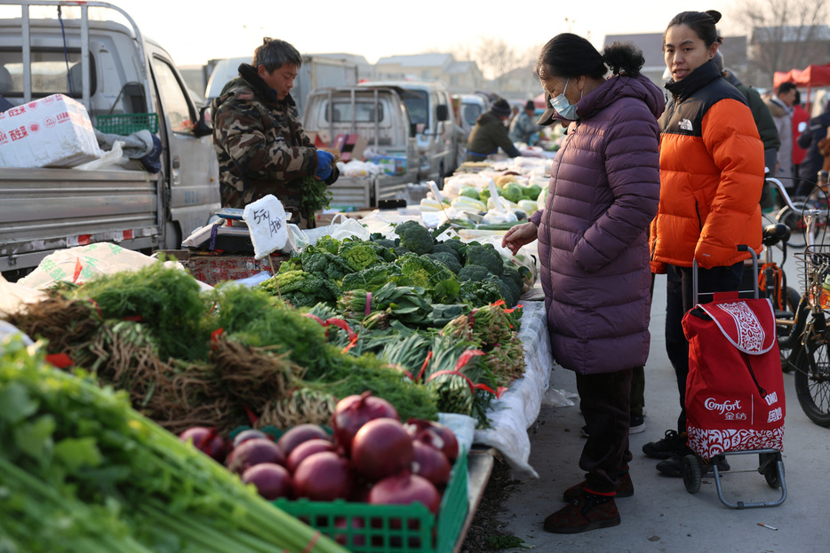 中国国家統計局が９日発表した１０月の消費者物価指数（ＣＰＩ）は、前年比０．３％上昇し、９月の０．４％から伸びが鈍化した。北京で１月撮影（２０２４年　ロイター／Florence Lo）