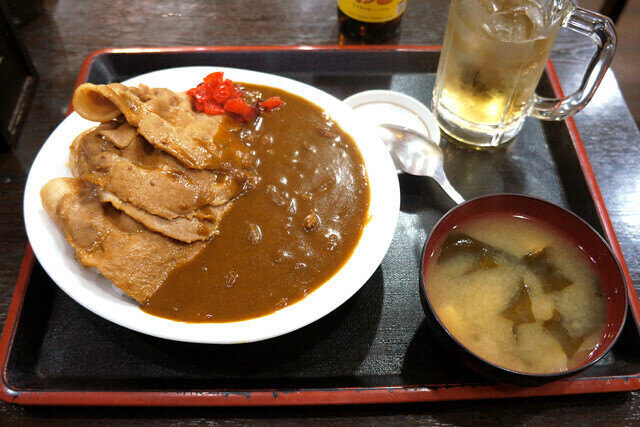 東池袋「伊東食堂」 の焼肉カレー