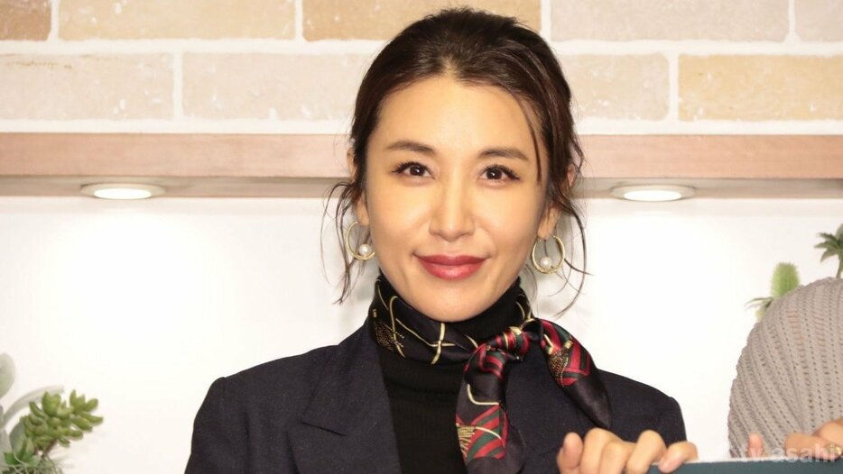 不倫交際報道の鈴木紗理奈、生番組で釈明と謝罪「お付き合いを継続するということは絶対にありません」